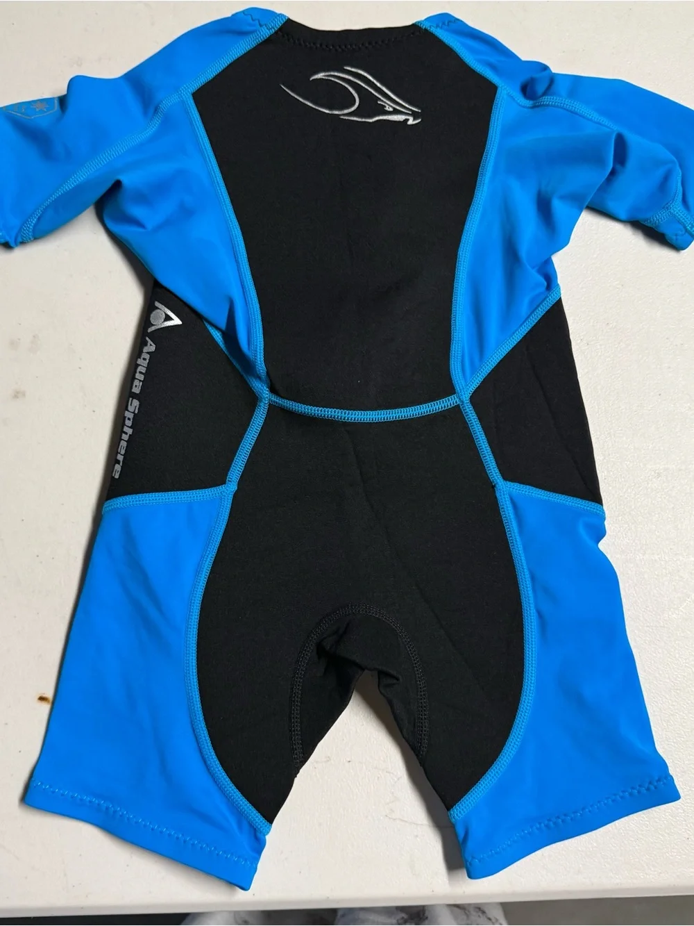 Aqua Sphere Stingray Kids Black and Bright Blue Short Sleeve Wetsuit Front Zip